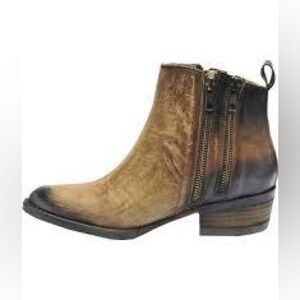Circle G Brown and Black Ankle Boots
